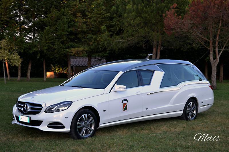 Trasporto con autofunebre